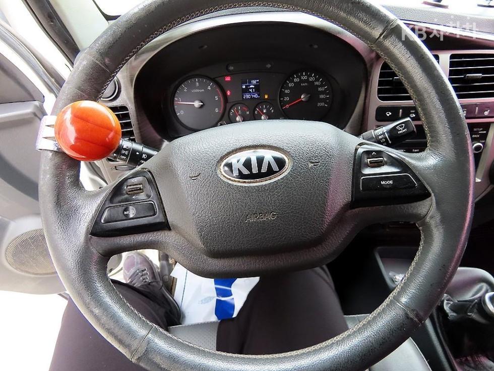 2017 - kia bongo iii