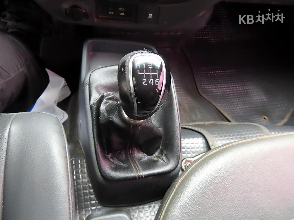 2017 - kia bongo iii