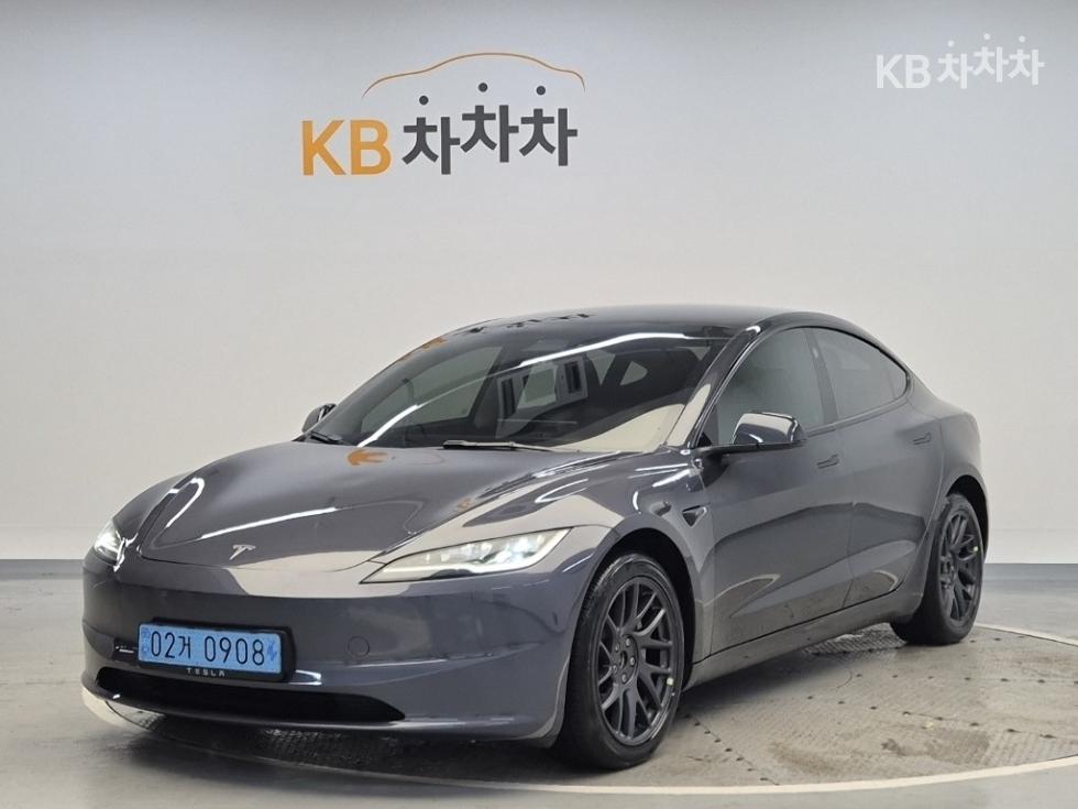 Tesla Model 3 Long Range - фото 1