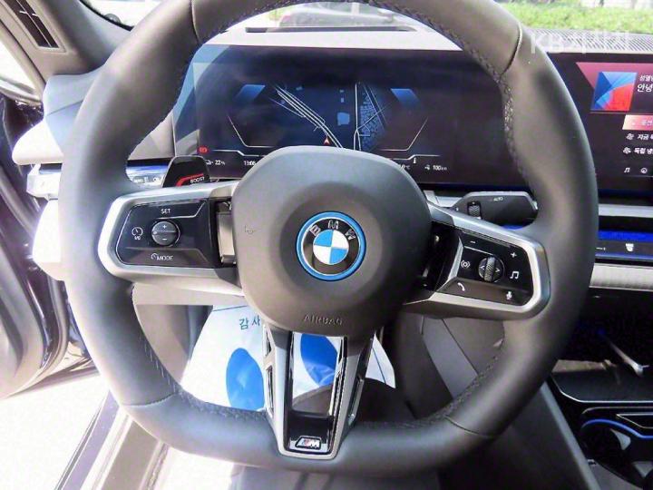 BMW i5 eDrive 40 M Sport 9