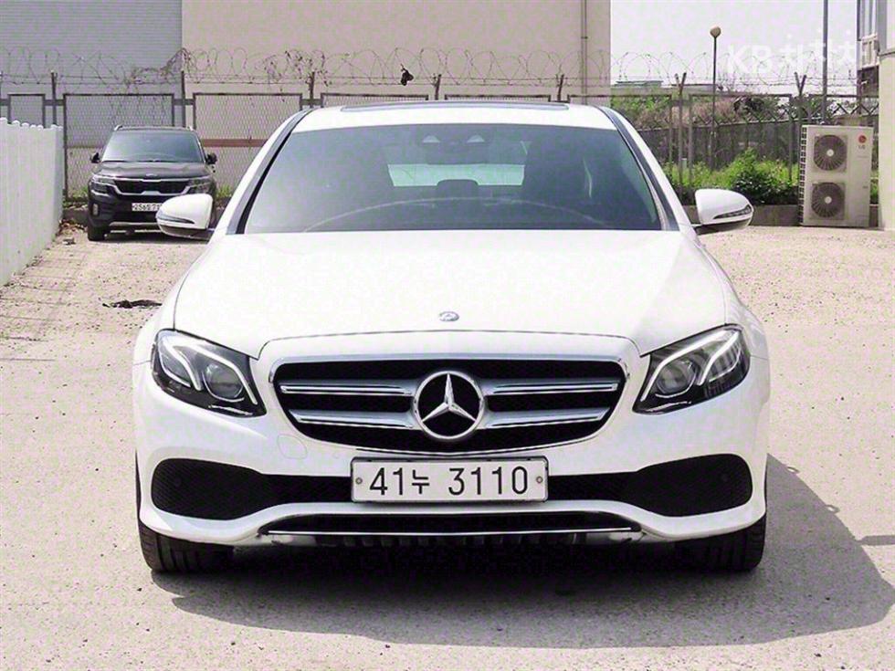 Mercedes-Benz E클래스 (W213) E220d Avantgarde - фото 1