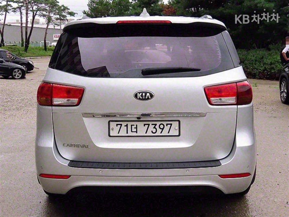 2016 - kia carnival