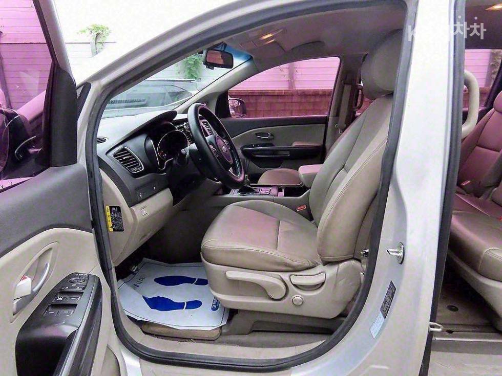 2016 - kia carnival