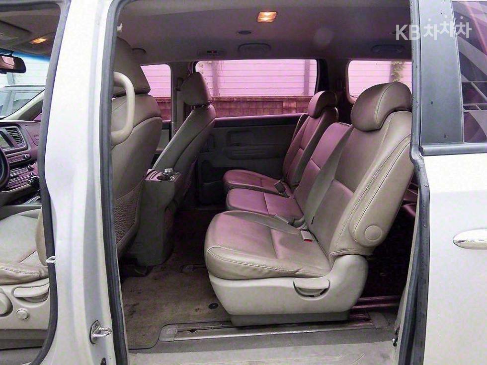2016 - kia carnival