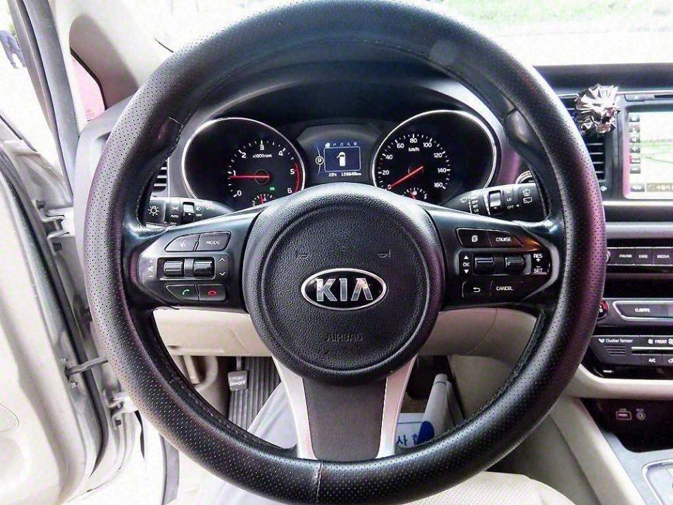 2016 - kia carnival