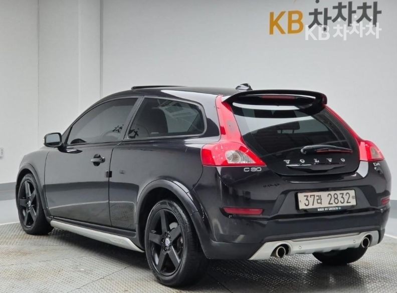 2011 - volvo c30