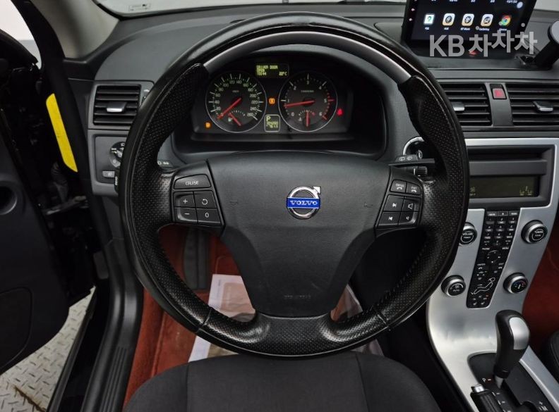 2011 - volvo c30