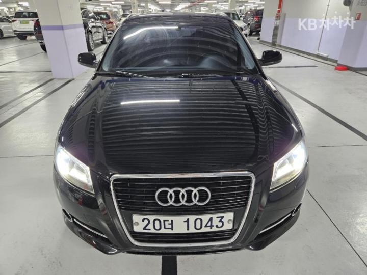 Audi A3 NEW 2.0 TFSI 8P Dynamic 3