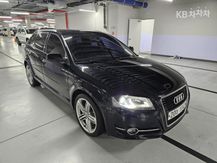 Audi A3 NEW 2.0 TFSI 8P Dynamic 4