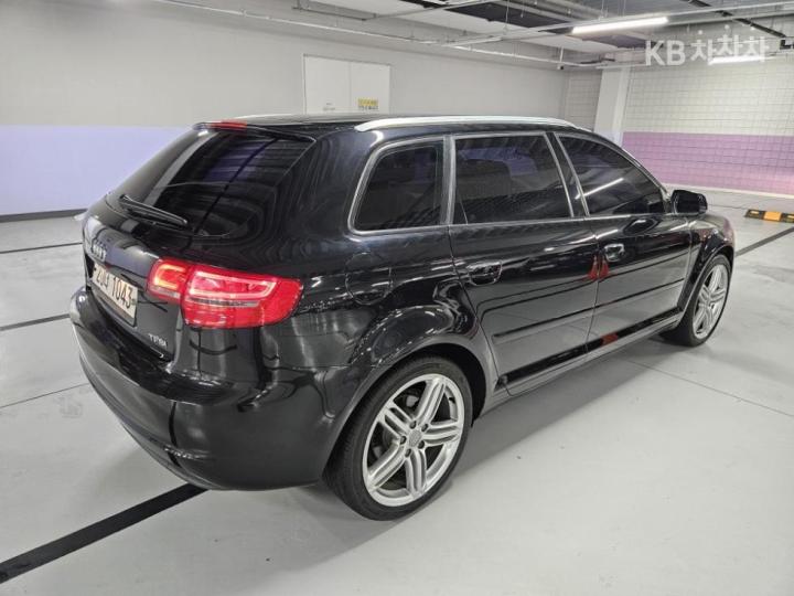 Audi A3 NEW 2.0 TFSI 8P Dynamic 7