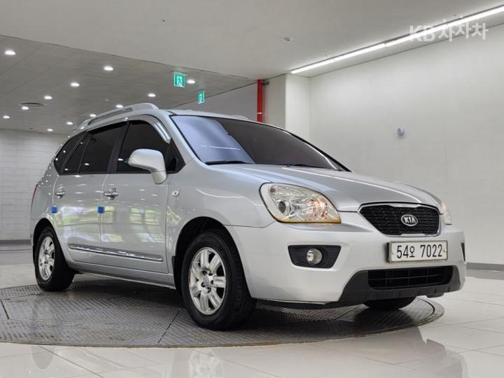 Kia Carens New 2.0 LPI GX Top Model 4