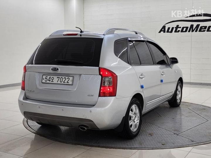 Kia Carens New 2.0 LPI GX Top Model 7