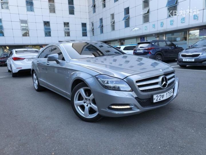 Mercedes-Benz CLS-Class W218 CLS350 Gasoline BlueEfficiency W218 2011-2012 2