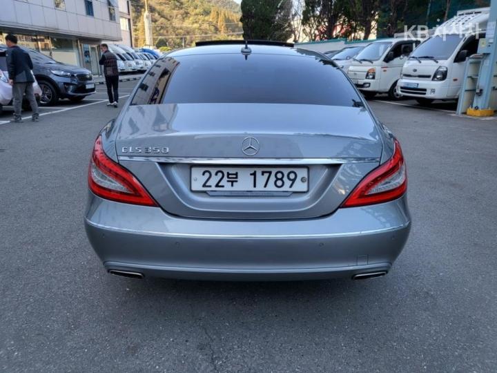 Mercedes-Benz CLS-Class W218 CLS350 Gasoline BlueEfficiency W218 2011-2012 6