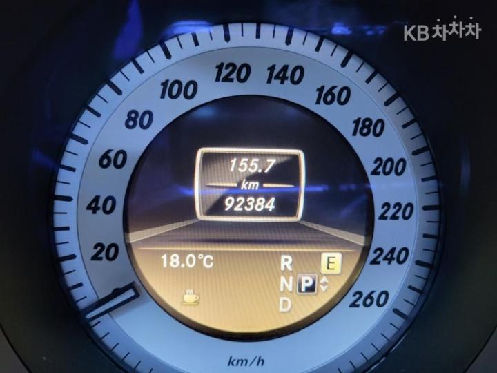 Mercedes-Benz CLS-Class W218 CLS350 Gasoline BlueEfficiency W218 2011-2012 8