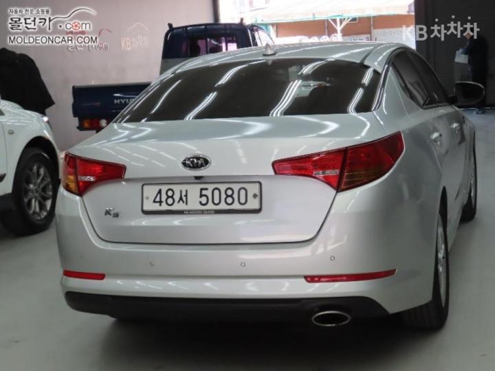 Kia K5 Gasoline 2.0 Luxury 4