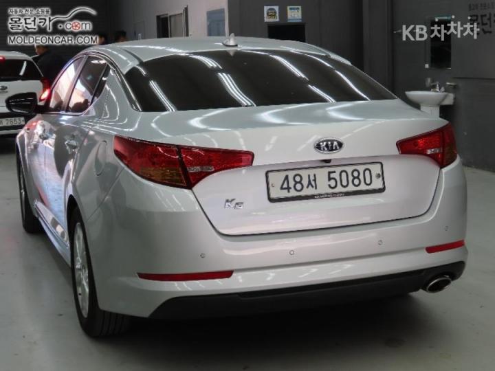 Kia K5 Gasoline 2.0 Luxury 5