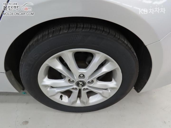 Kia K5 Gasoline 2.0 Luxury 7