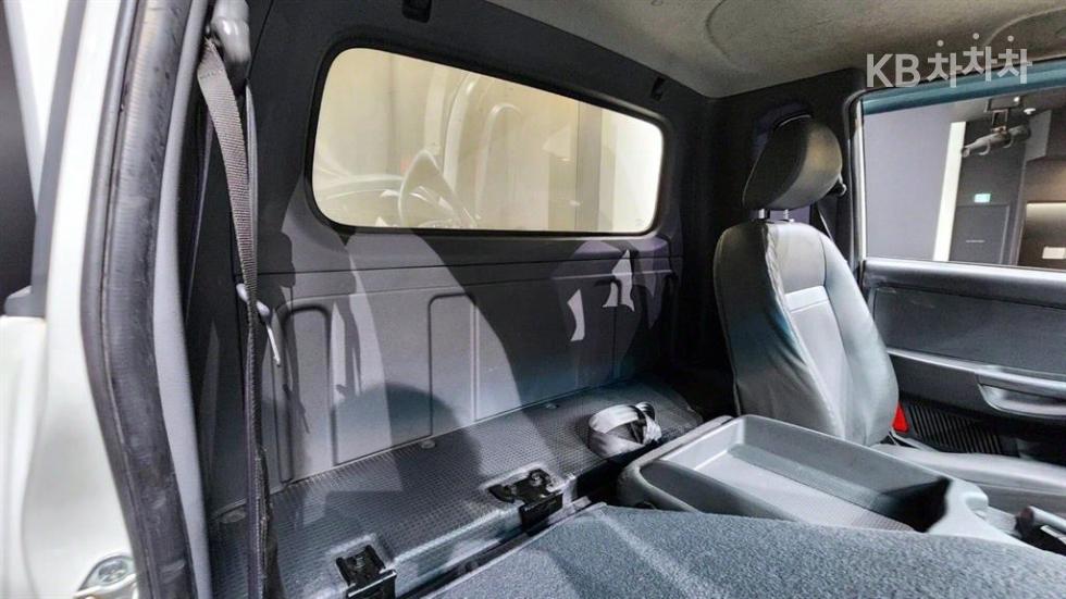 2019 - kia bongo iii