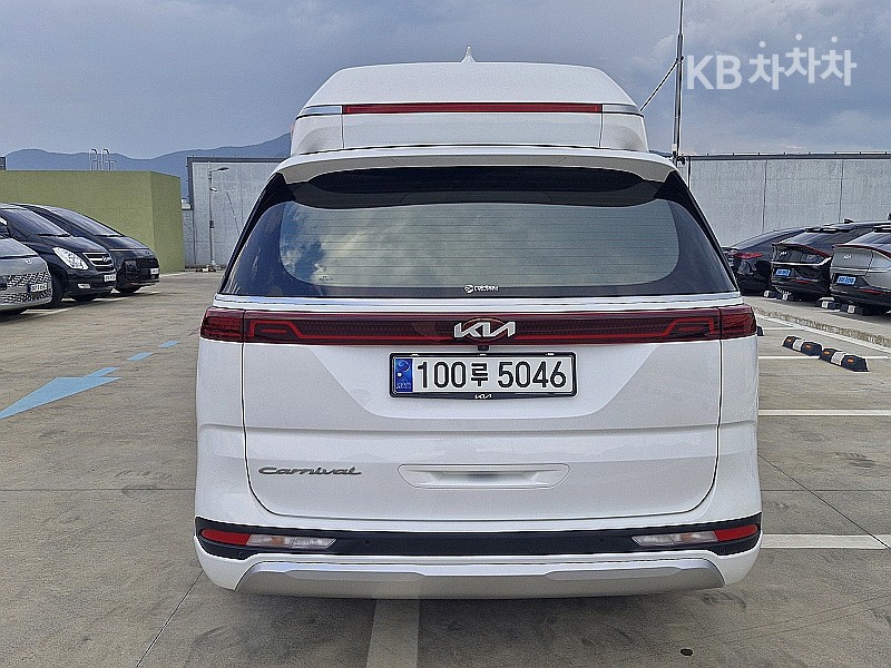 2021 - kia carnival