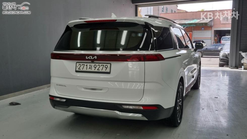 Kia Carnival — miniaturë 2