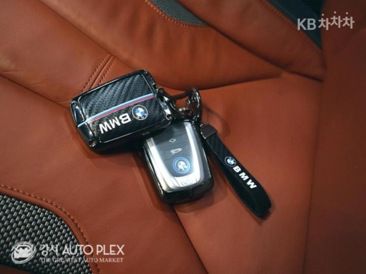 BMW i8 1.5 Roadster Basic - фото 14