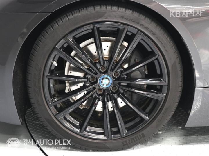 BMW i8 1.5 Roadster Basic - фото 15