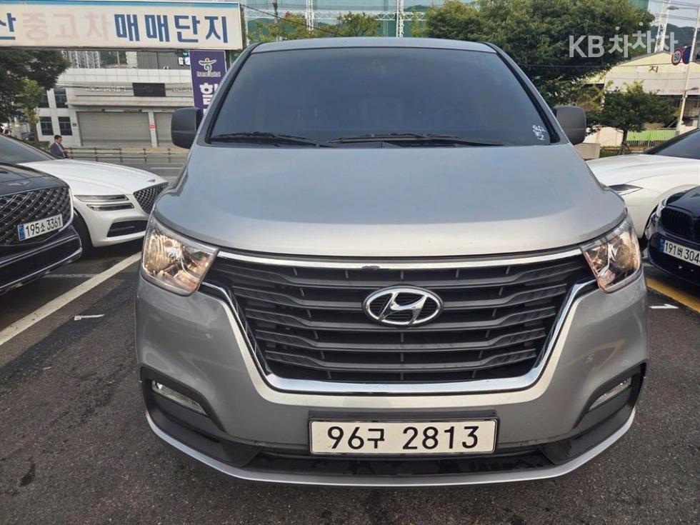 Hyundai Grand Starex