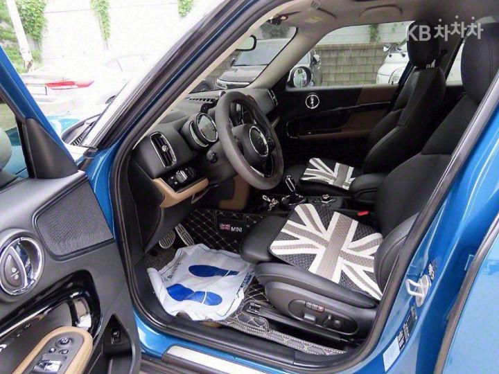 Mini Countryman F60 1.5 Cooper HighTrim 6