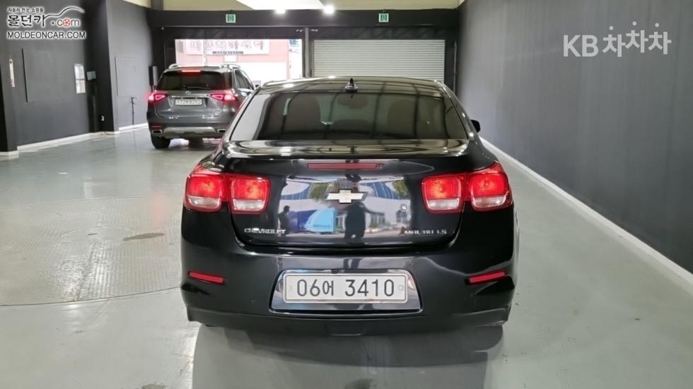 Chevrolet Malibu — miniaturë 4