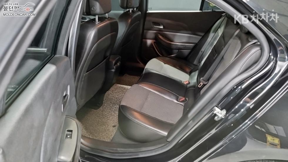 Chevrolet Malibu — miniaturë 10