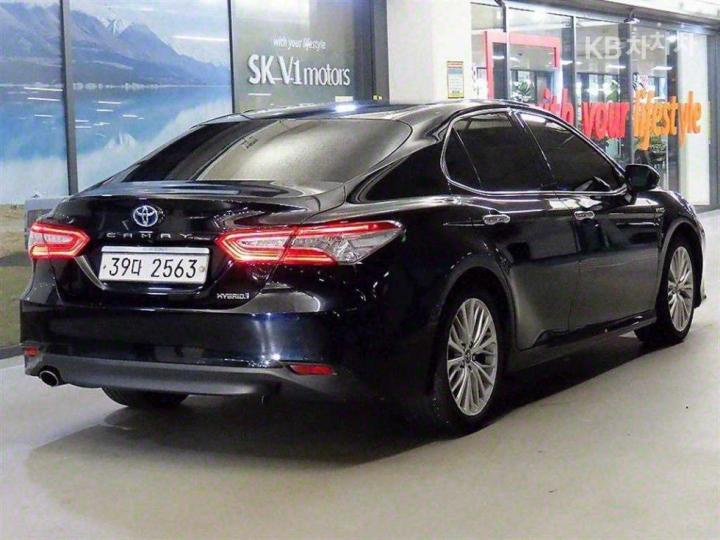 Toyota Camry XV70 2.5 Hybrid XLE 5