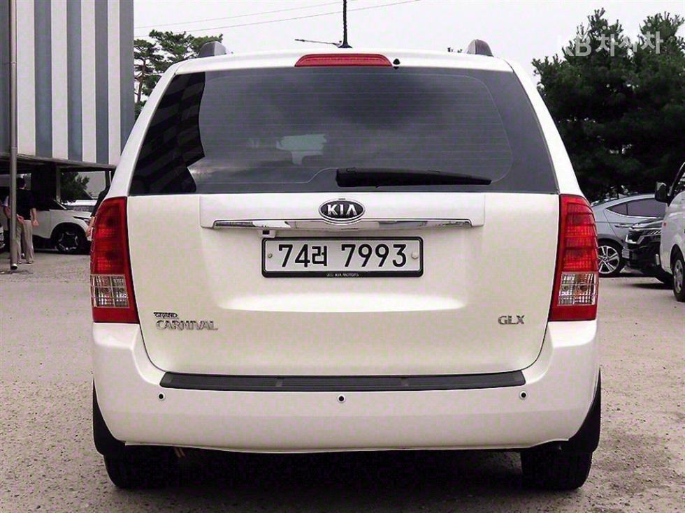 2012 - kia carnival