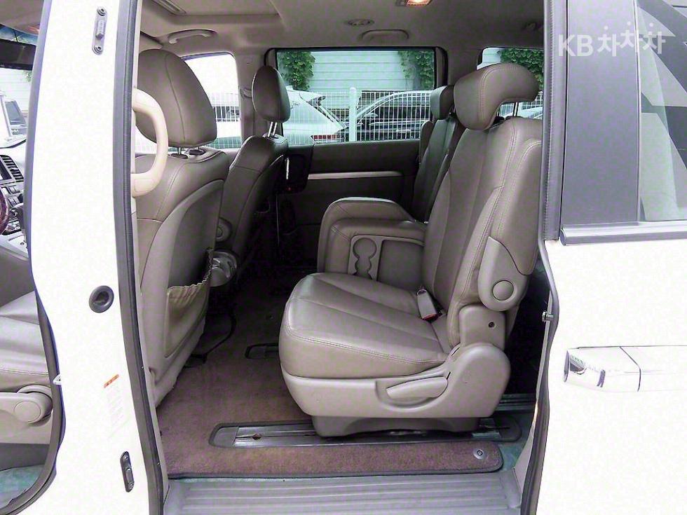 2012 - kia carnival