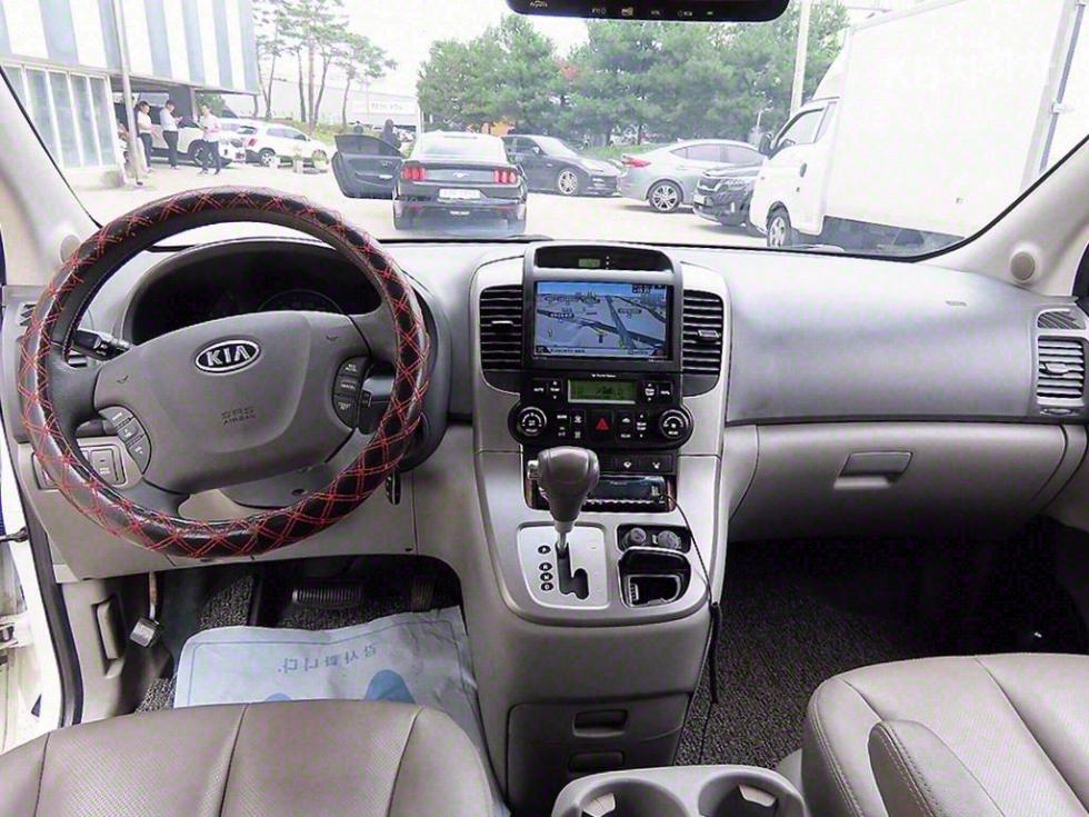 2012 - kia carnival