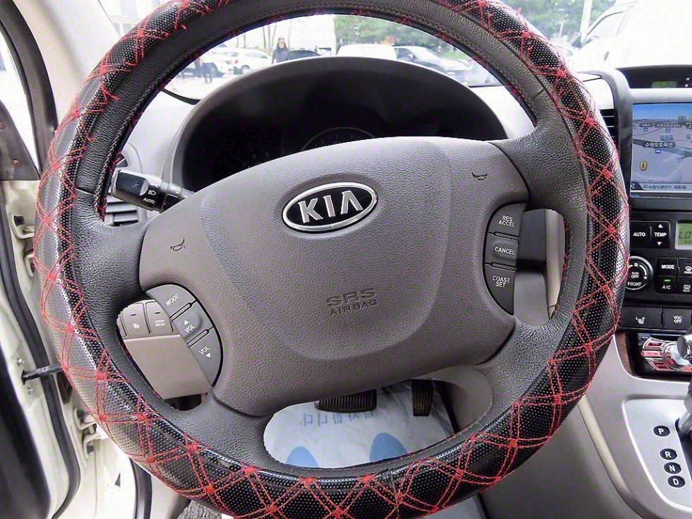 2012 - kia carnival