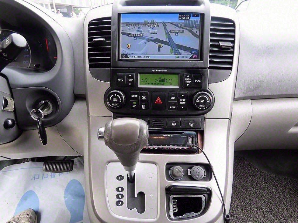2012 - kia carnival