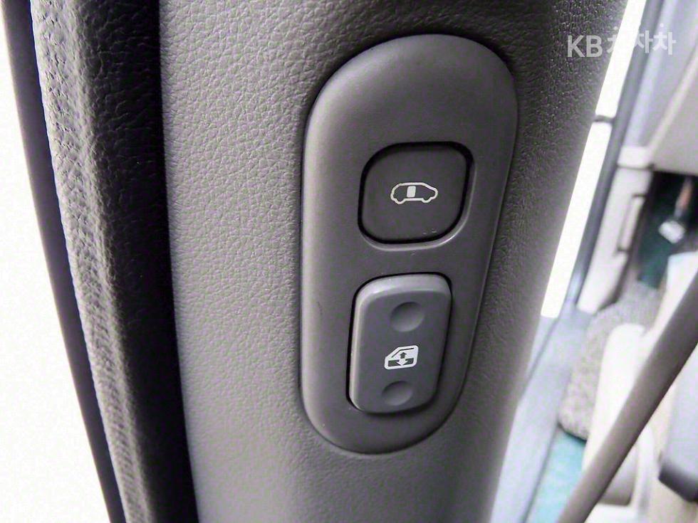2012 - kia carnival