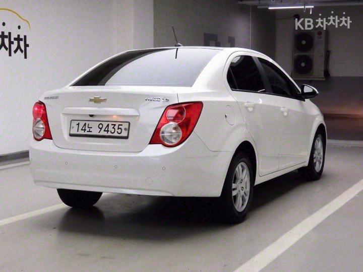 Chevrolet Aveo L Regular 5