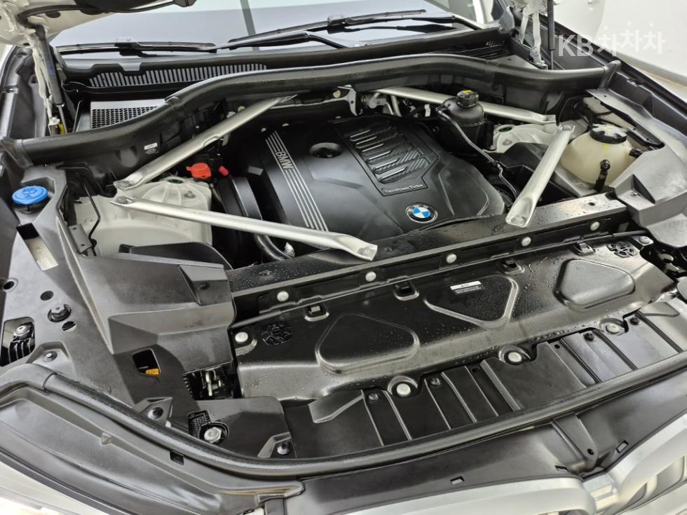 BMW X6 — miniaturë 6
