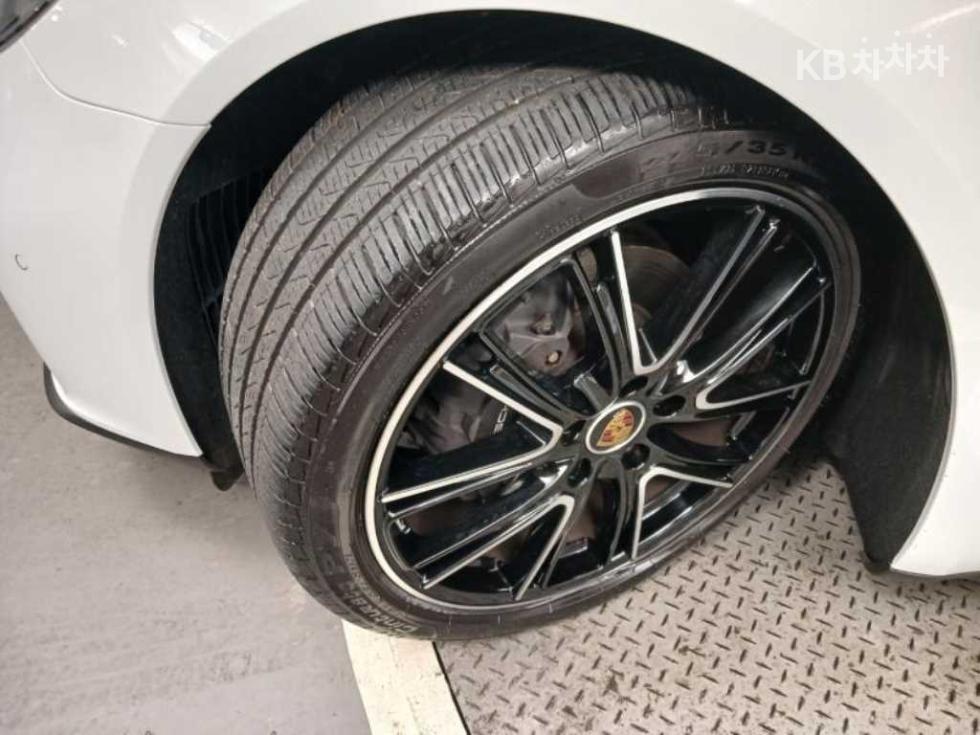 Porsche Panamera — miniaturë 20