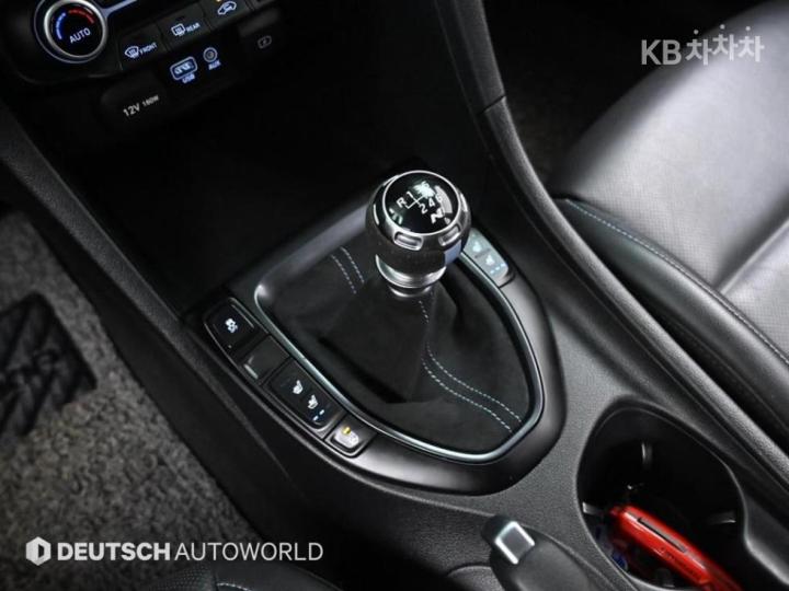 Hyundai Veloster N 2.0 T-GDi 10