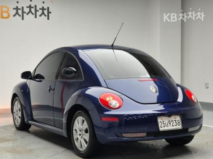 Volkswagen Beetle New DELUXE 2.0 5