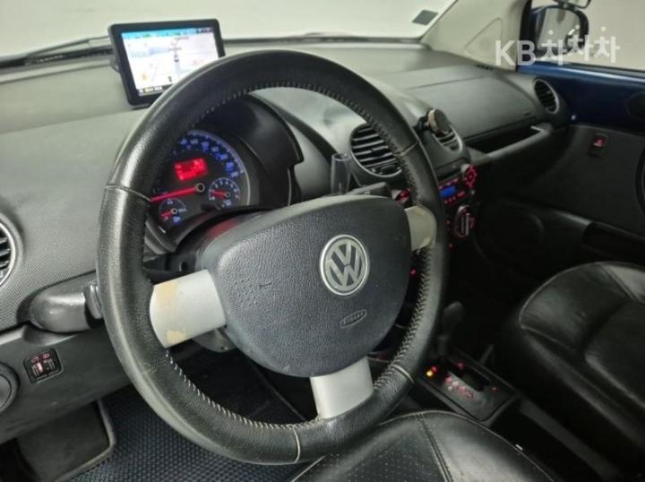 Volkswagen Beetle New DELUXE 2.0 10