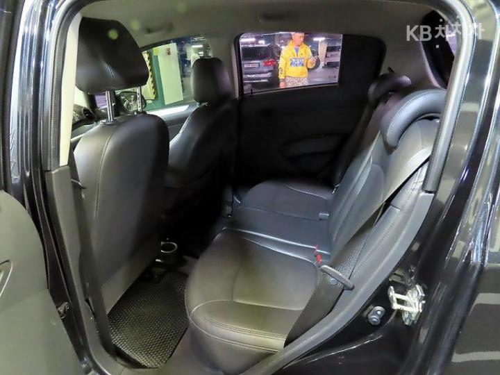 Chevrolet Spark LPGi LT Base Type 8