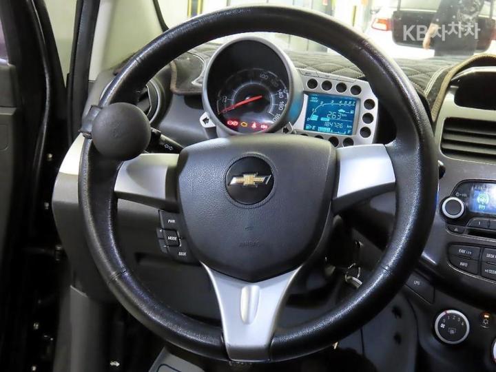 Chevrolet Spark LPGi LT Base Type 9