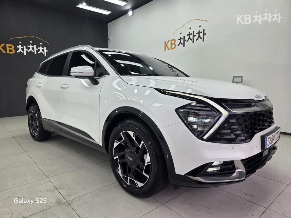 2023 - kia sportage