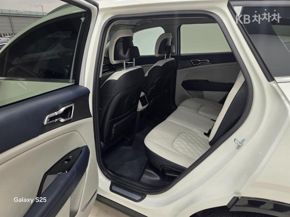 2023 - kia sportage