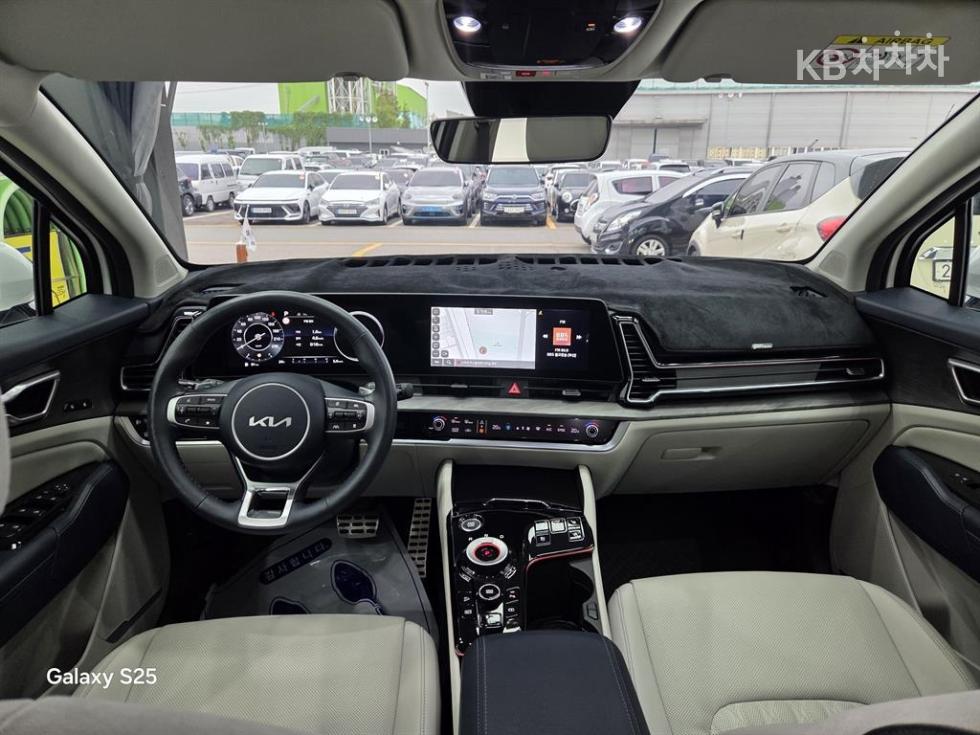 2023 - kia sportage