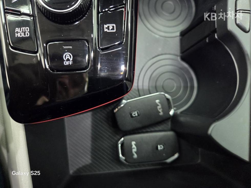 2023 - kia sportage